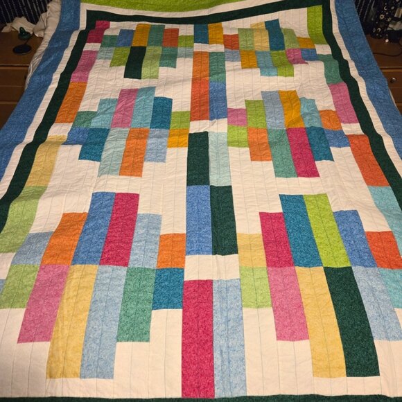 Handmade full/queen quilt, NEVER USED , non-smoking, pet free - Picture 1 of 3